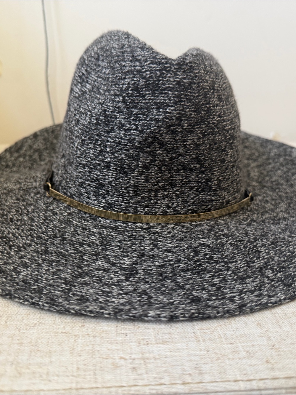 Mud Pie Marled Gray Wide-Brim Fedora with Metallic Band